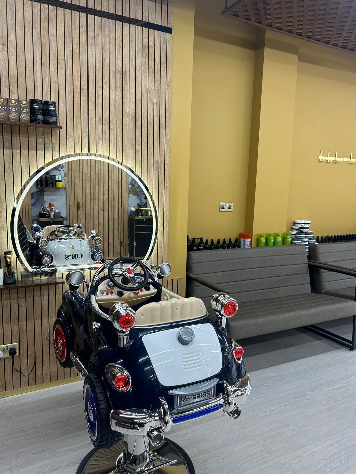Detailed line-up at Balen's Cutz